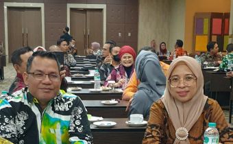 Lismawy Ikuti Rapat Evaluasi dan Penyusunan Layanan Informasi Publik