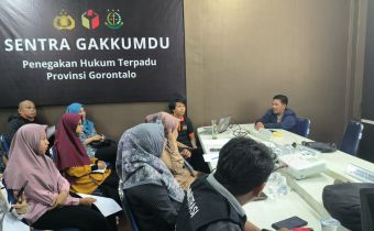 Perkuat Kapasitas Pengawas di Setiap Bagian, Fadjri Berikan Bimtek Penyusunan Form-A untuk Staf Sekretariat