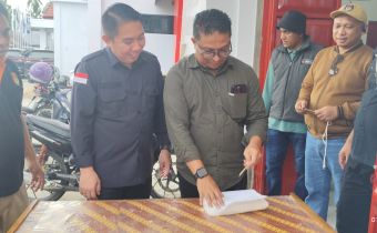 Idris Pantau Distribusi Logistik PSU pada Pemilu 2024 di Boalemo