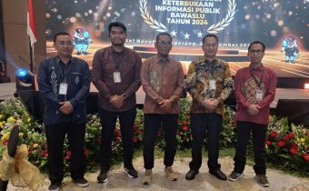 Bawaslu Provinsi Gorontalo Hadiri Kegiatan  Penganugerahan Keterbukaan Informasi Publik