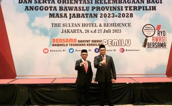 Idris Ditetapkan Jadi Ketua, Rahmat Bagja Lantik Dua Komisioner Bawaslu Provinsi Gorontalo Masa Jabatan 2023-2028