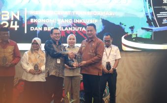 Bawaslu Provinsi Gorontalo Menerima Penghargaan Treasury Awords 2023