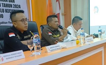 Buka Rapat Koordinasi, Fadjrin Tegaskan Identitas Panwascam Untuk Keterpenuhan Pengawasan Kampanye