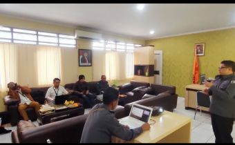 Ketua Bawaslu Provinsi Gorontalo Paparkan Kerja PPID ke KIP Gorontalo