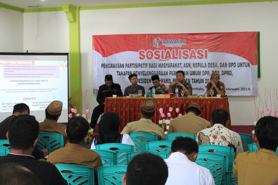 Bawaslu Minta Masyarakat Tenang Pasca Pencoretan Paslon Marten Taha - Ryan Kono