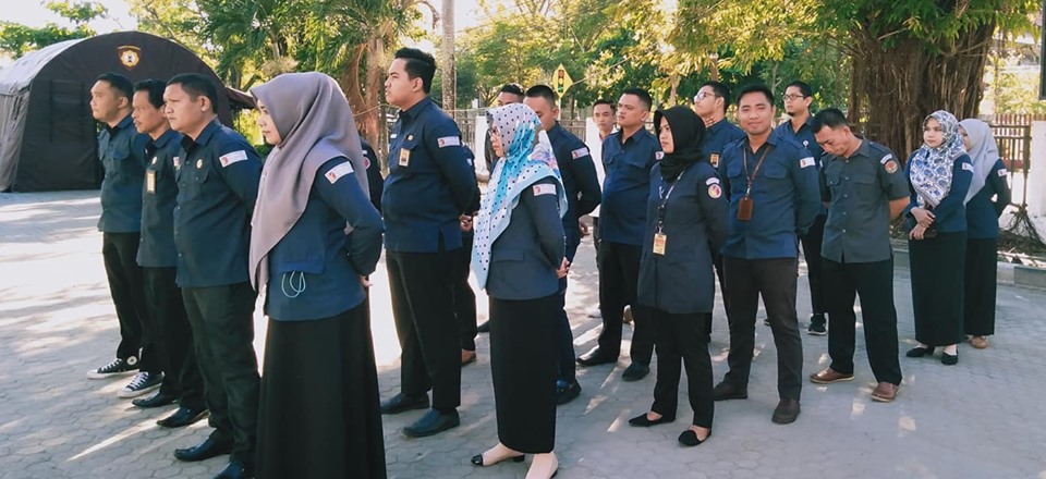 Kasubbag TP3 Sekretariat Bawaslu Provinsi Gorontalo Saat menjadi Pembina Apel