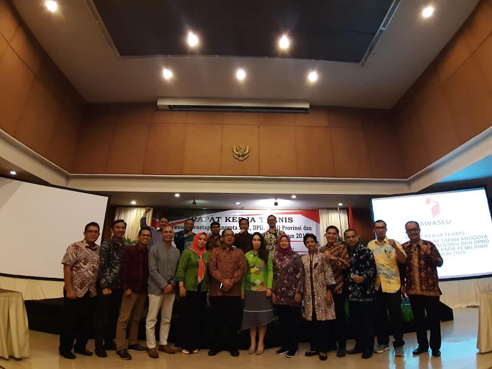 Kordiv PHL Rahmad Katon Mohi Hadiri Rapat kerja teknis Pengawasan Penetapan Anggota DPR, DPD, DPRD Provinsi dan DPRD Kabupaten Kota pada Pemilu 2019,