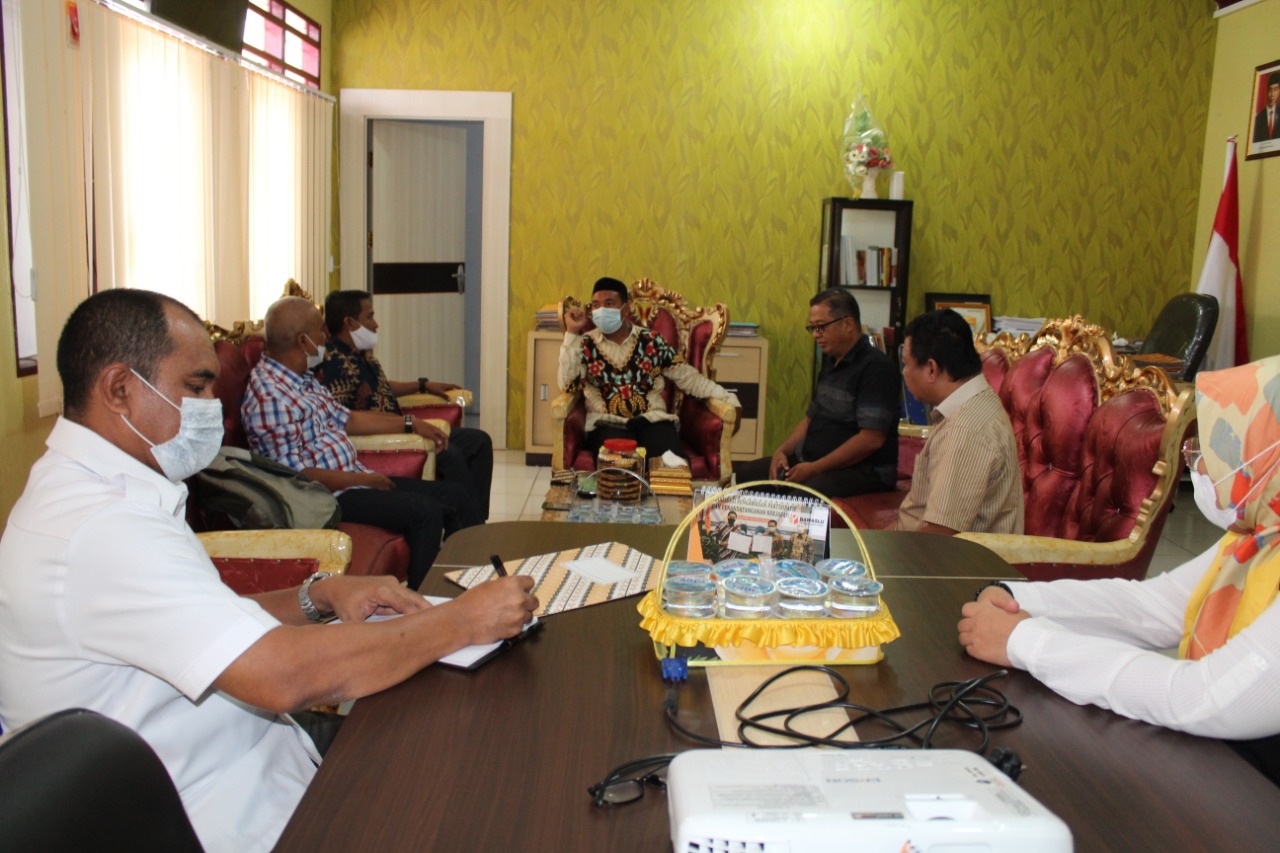 Bawaslu Provinsi Gorontalo Menerima Kunjungan KI Daerah Gorontalo; J. Umar, Kunjungan KI Sangat Penting bagi Bawaslu