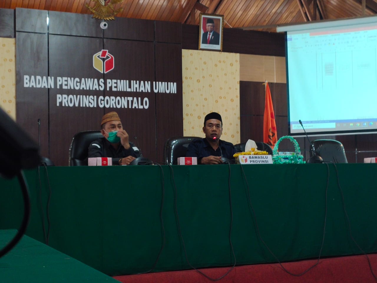 Ketua Bawaslu, J.Umar: Pimpin Langsung Rapat Koordinasi Pengelolaan Barang Bukti Hasil Penanganan Dugaan Pelanggaran Pemilu/Pemilihan