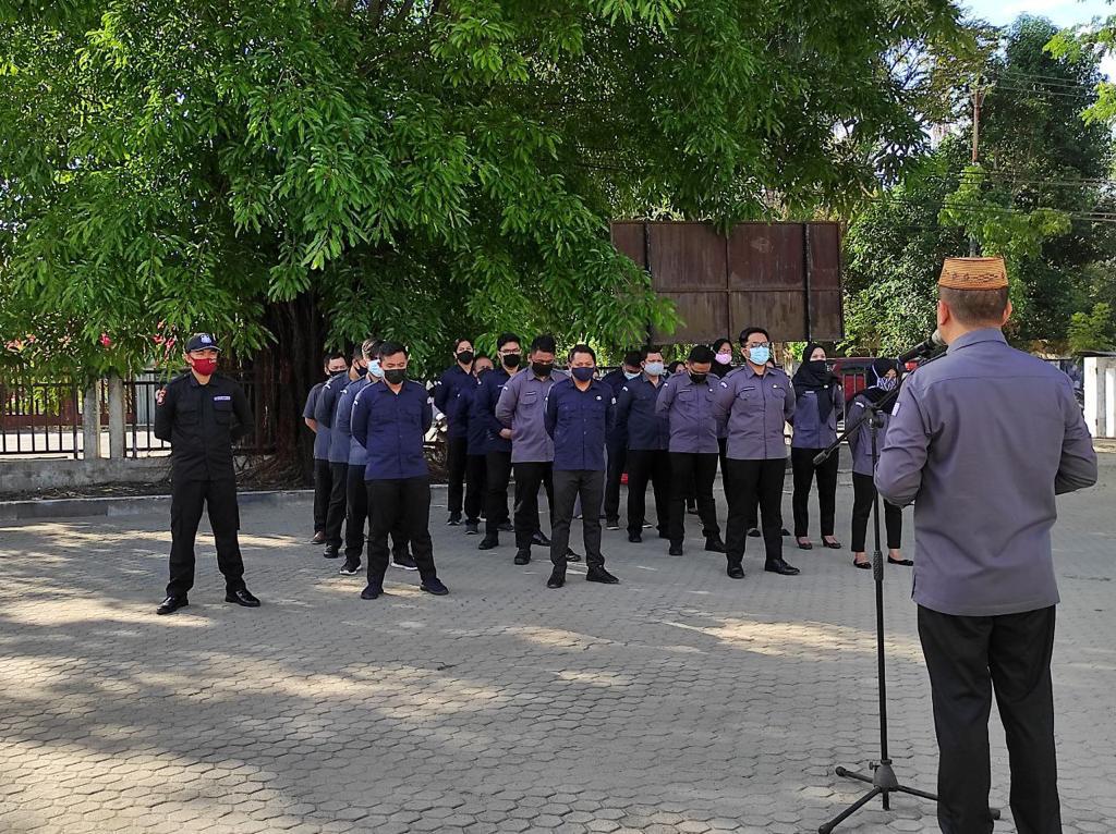 PIMPIN APEL KASEK NIKSON : MEMBERIKAN ARAHAN PADA APEL RUTIN