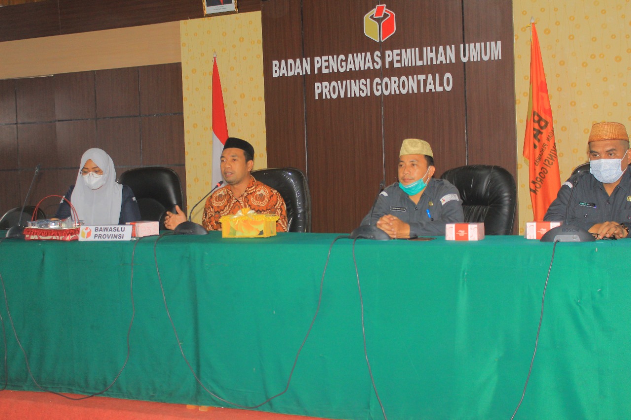 Bawaslu Provinsi Gorontalo Gelar Rapat Penandatanganan Perkin Bersama Bawaslu Kabupaten/Kota se Provinsi Gorontalo