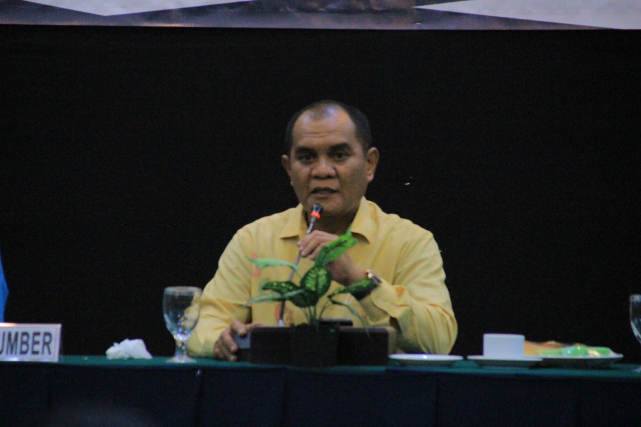 Tutup Acara Sosialisasi, Ferdy Ajak Peserta Proaktif Dalam Pengawasan Partisipatif