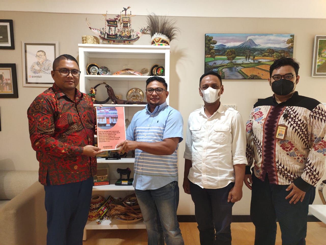 Idris Usuli Serahkan DIM Perbawaslu