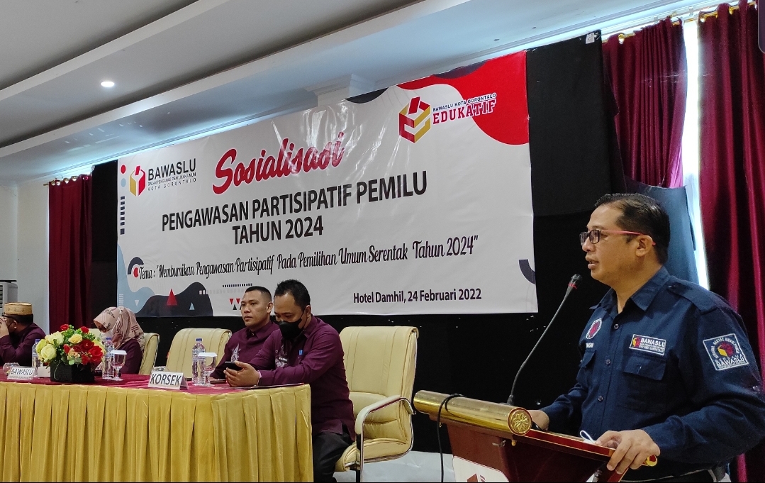 Pembukaan Sosialisasi Pengawasan Partisipatif di Bawaslu Kota Gorontalo. Rahmad: "Membangun Kesadaran Partisipatif Masyarakat adalah hal yang utama dalam membangun Demokrasi".