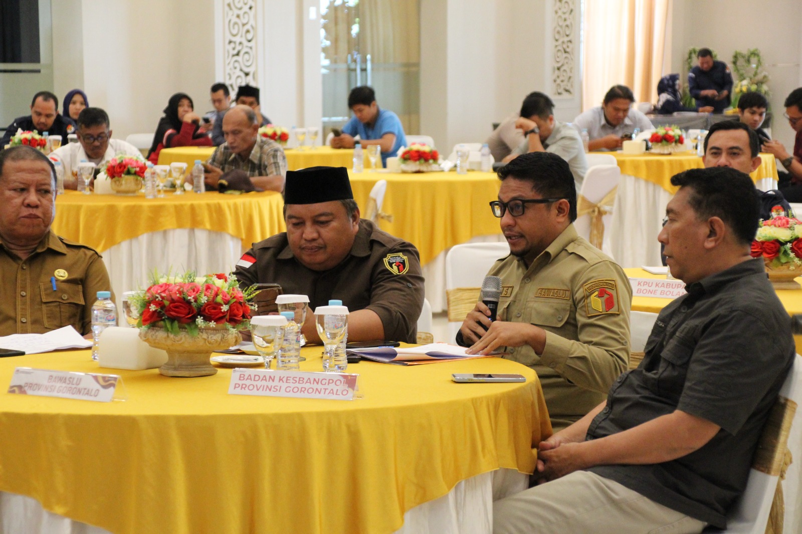 Bawaslu Gorontalo Lakukan Sampling Terhadap Akurasi Data Pemilih Pada Rapat Pleno DPT