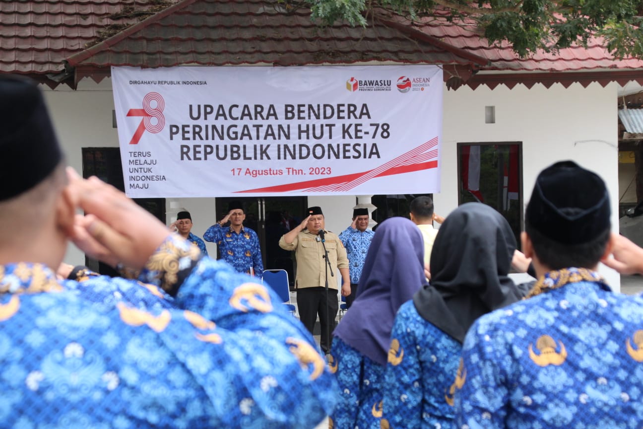 GELORAKAN SEMANGAT PERJUANGAN, BAWASLU LAKSANAKAN UPACARA HUT RI KE 78
