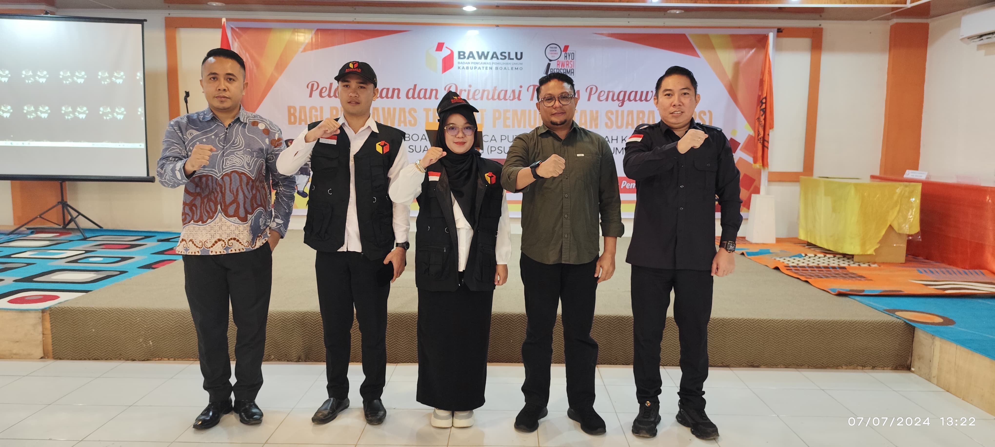 Idris Buka Pelantikan dan Orientasi Teknis Pengawasan PTPS di Boalemo