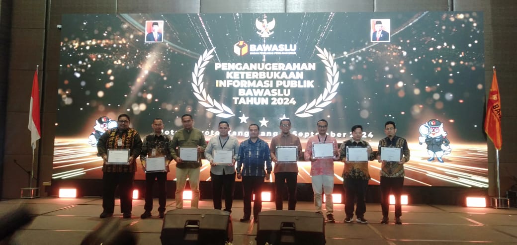Bawaslu Provinsi Gorontalo Raih Penghargaan Keterbukaan Informasi Publik 2024