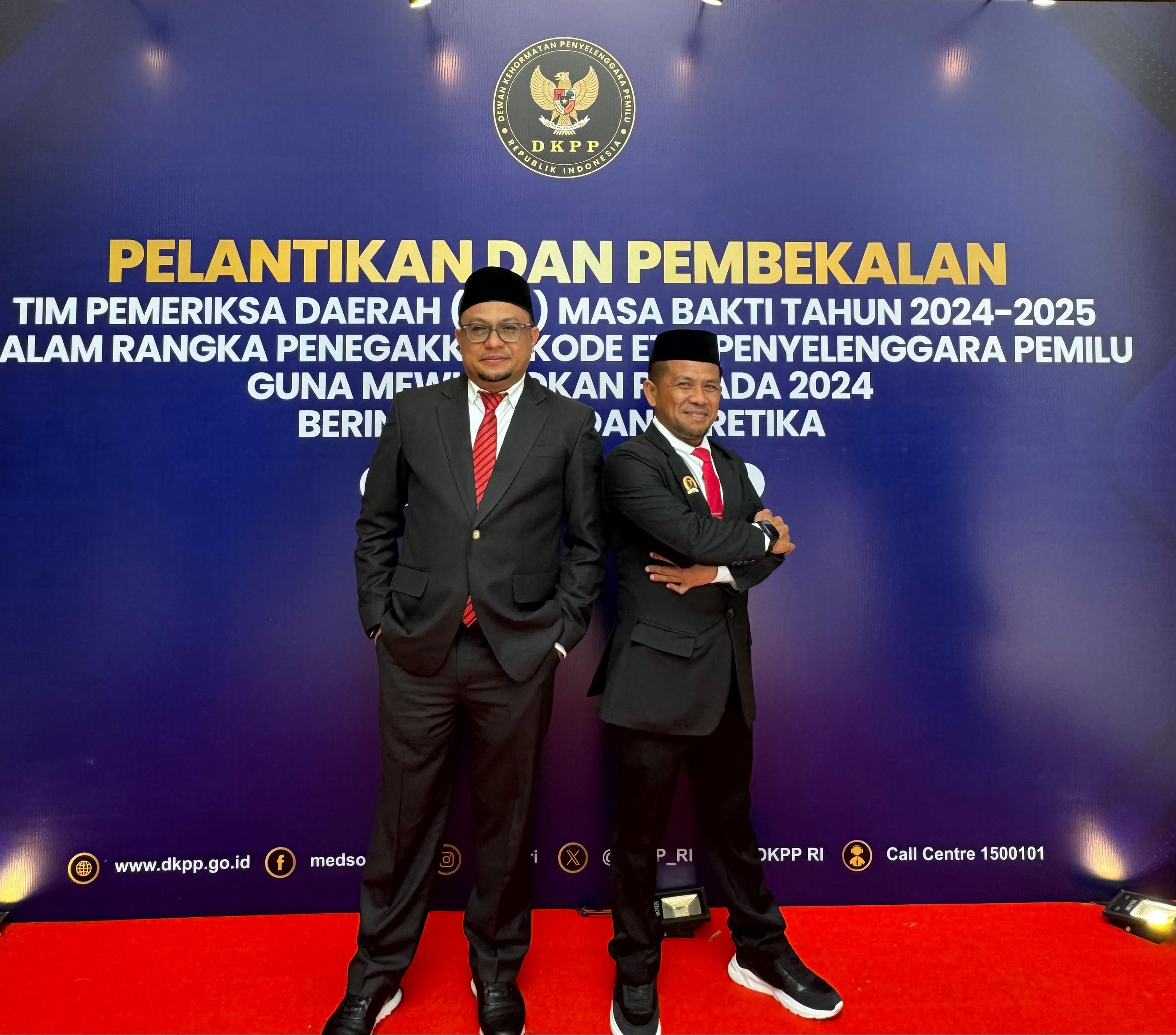 Ketua Bawaslu Provinsi Gorontalo Idris Usuli dan Anggota Moh. Fadjri Arsyad Dilantik sebagai Tim Pemeriksa Daerah Masa Bakti 2024-2025