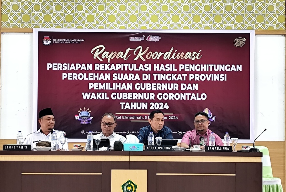 Ketua Bawaslu Provinsi Gorontalo, Idris Usuli Hadiri Rapat Koordinasi Persiapan Rekapitulasi Pemilihan Gubernur 2024