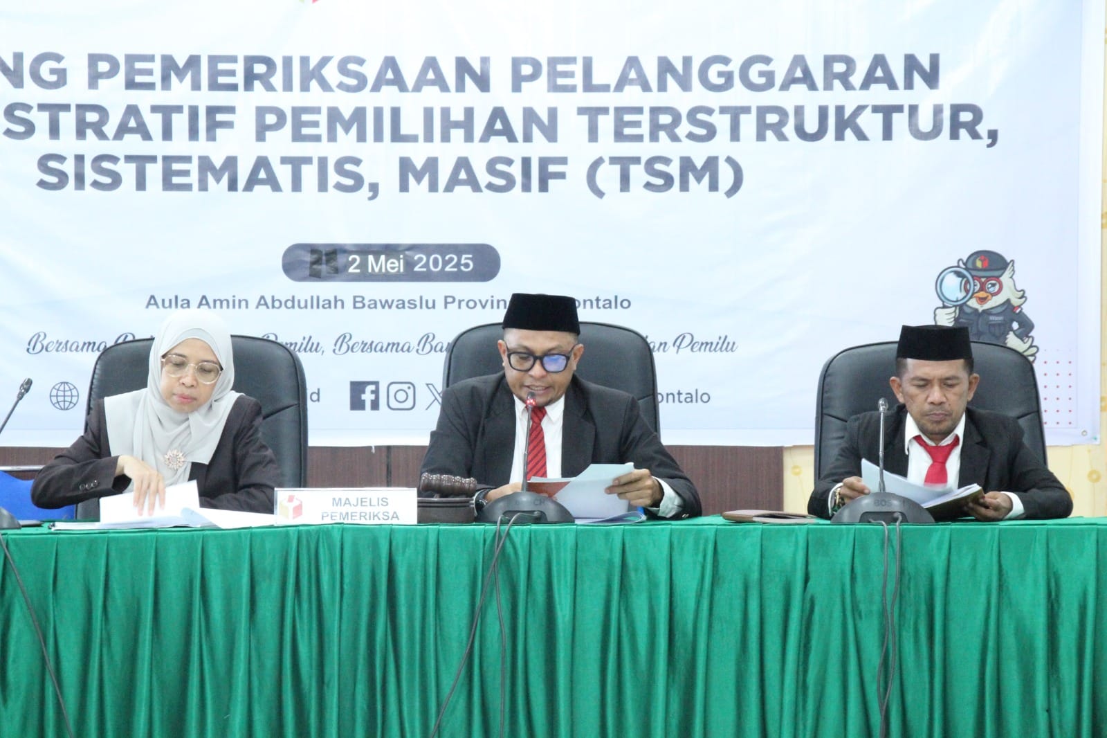 Bawaslu Provinsi Gorontalo Gelar Sidang Ketiga Dugaan Pelanggaran Pemilihan TSM dengan Agenda Pembacaan Jawaban Terlapor
