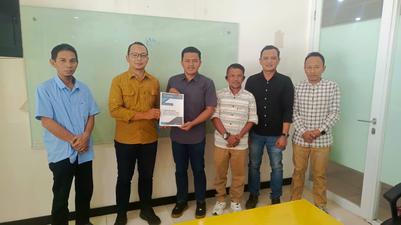 Moh. Fadjri Arsyad Dampingi Penyampaian Laporan Akhir Kehumasan Bawaslu Gorontalo Utara