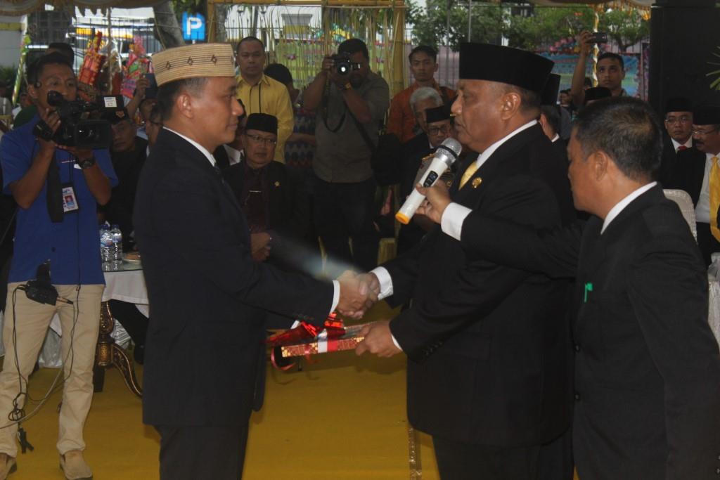 Serah Terima Jabatan Gubernur Gorontalo, Masyarakat Agar Kembali Bersatu Mendukung Pemerintahan Gubernur Terpilih