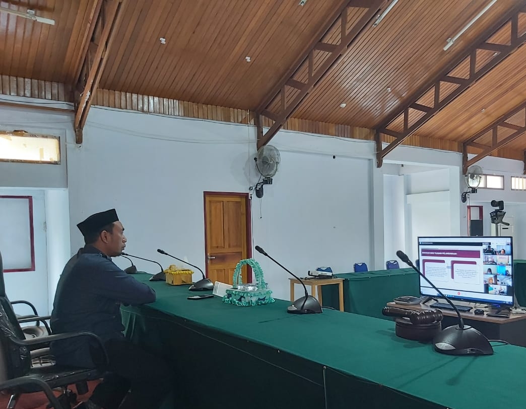 J. Umar Ikuti Rapat Reviu Akuntabilitas Keuangan dan Kinerja Bawaslu Provinsi se-Indonesia