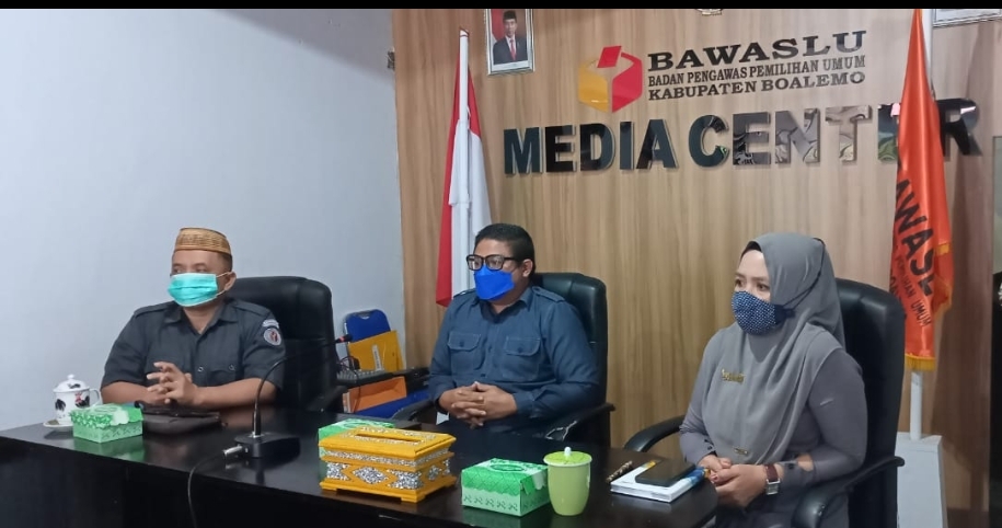 Anggota Bawaslu Provinsi Gorontalo Idris Usuli Beri Penguatan JDIH dan Kehumasan di Bawaslu Boalemo
