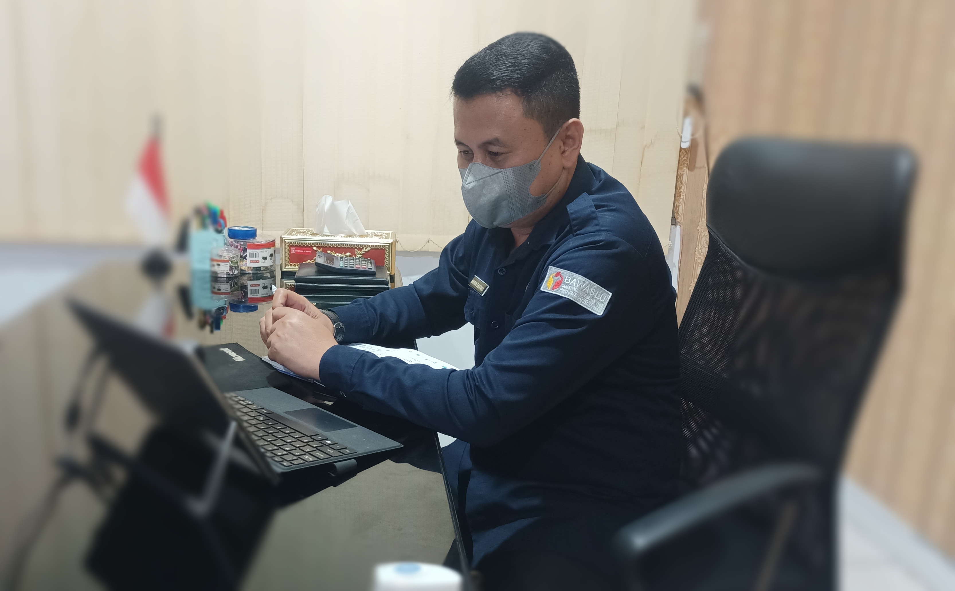 Kasek Nikson Entengo Bersama Kabag Administrasi Admira Wantogia Ikuti Rapat BMN Secara Virtual