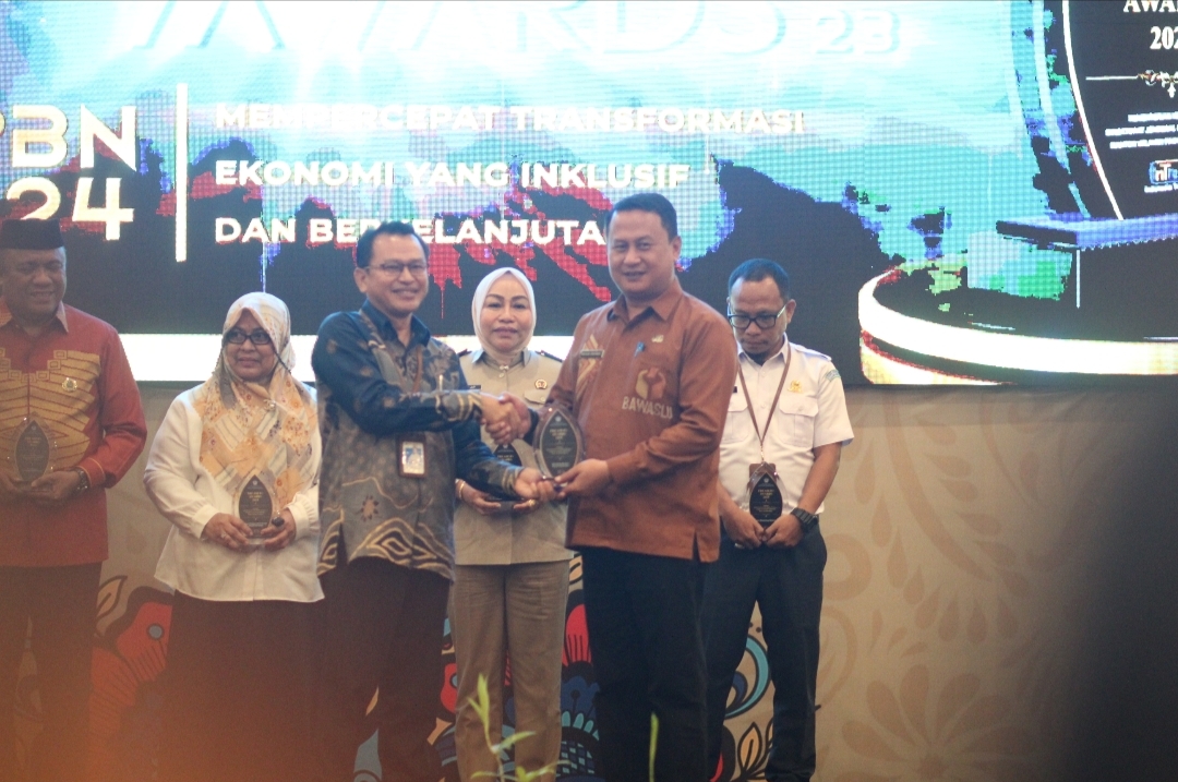 Bawaslu Provinsi Gorontalo Menerima Penghargaan Treasury Awords 2023