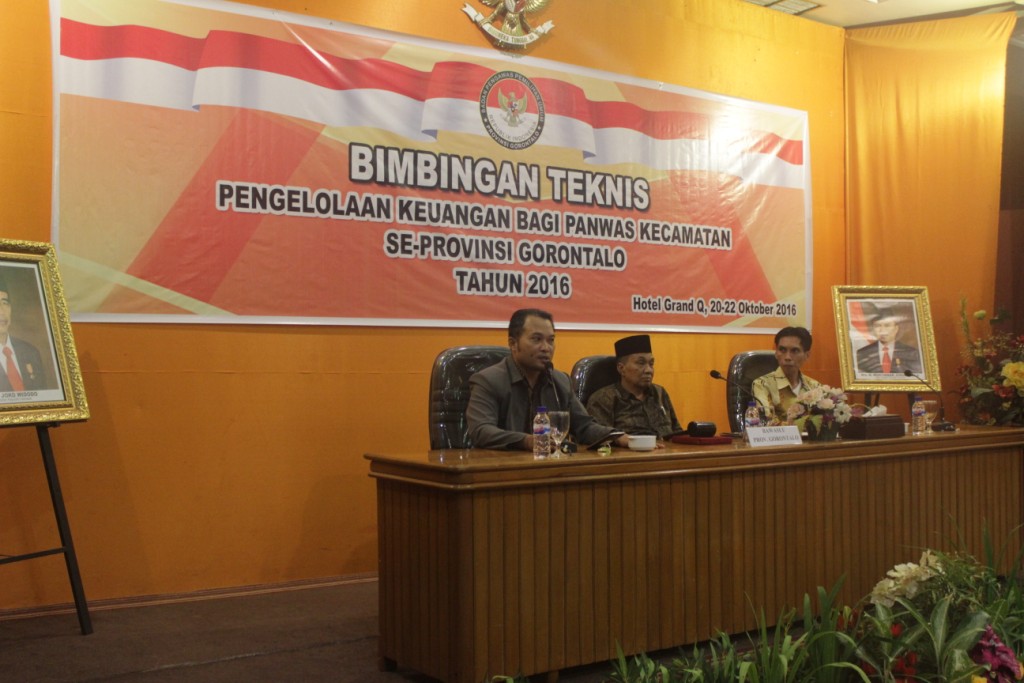 Bawaslu Gorontalo Laksanakan Bimtek Pengelolaan Keuangan terhadap Panwas Kecamatan