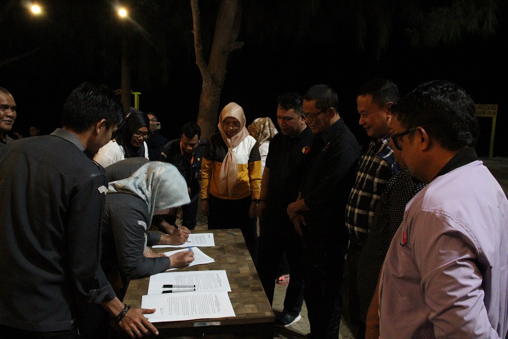 PPNPNS Bawaslu Provinsi Gorontalo Tandatangani Kontrak Kerja