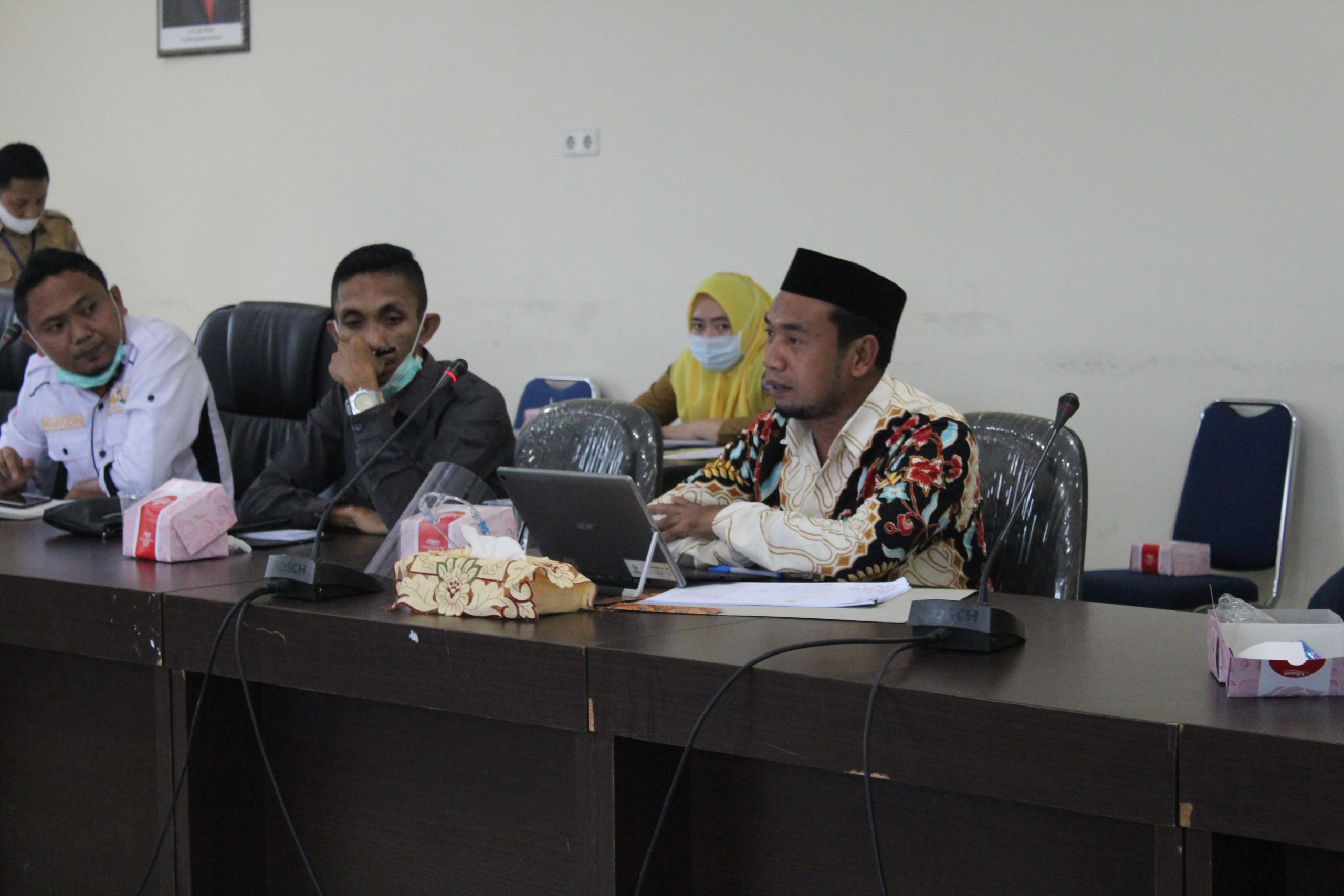 Rapat Kerja Bersama Komisi I DPRD Provinsi Gorontalo, J. Umar Paparkan beberapa hal.