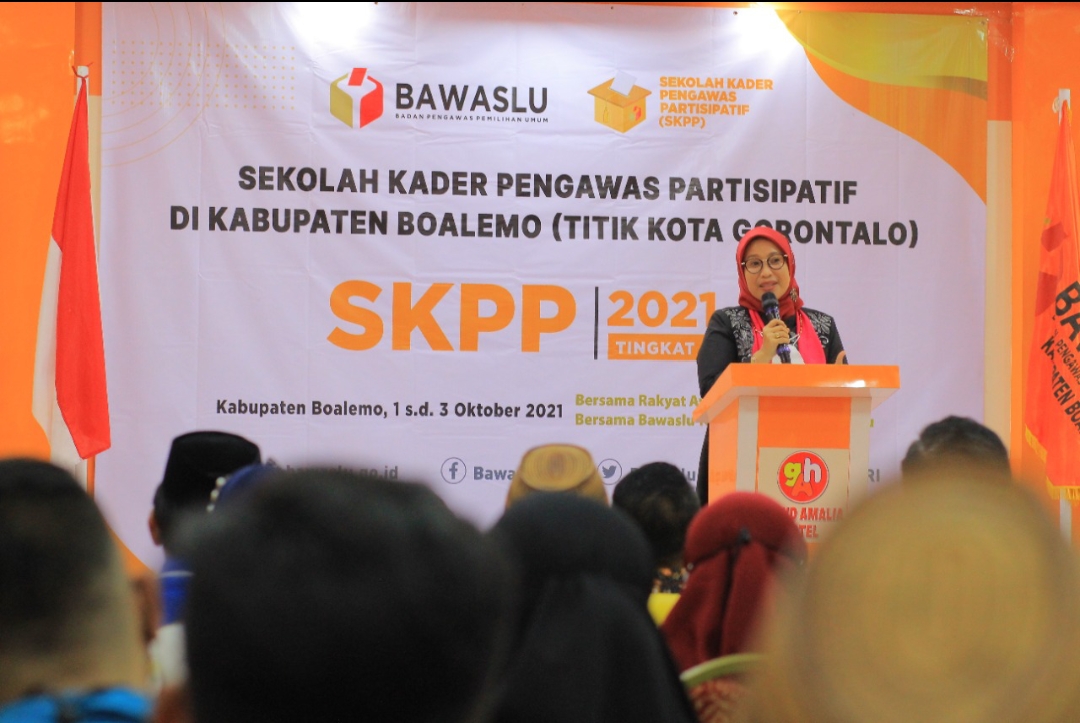 Buka SKPP Gorontalo, Dewi: Pemilu Berkualitas yaitu yang Diawasi Rakyat