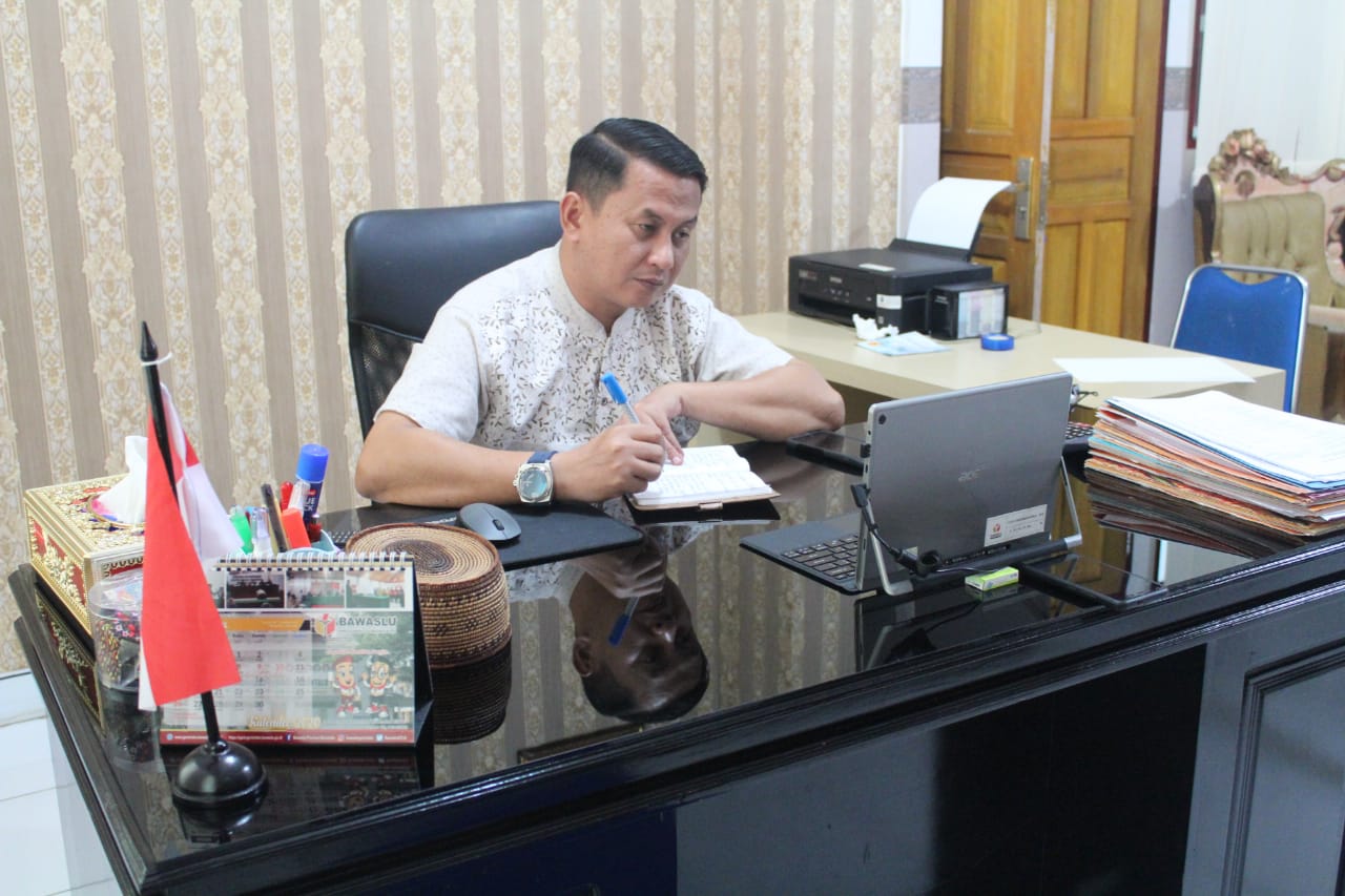 Laksanakan Himbauan Sekjend Bawaslu RI, Kasek Nikson Pertegas Work From Home