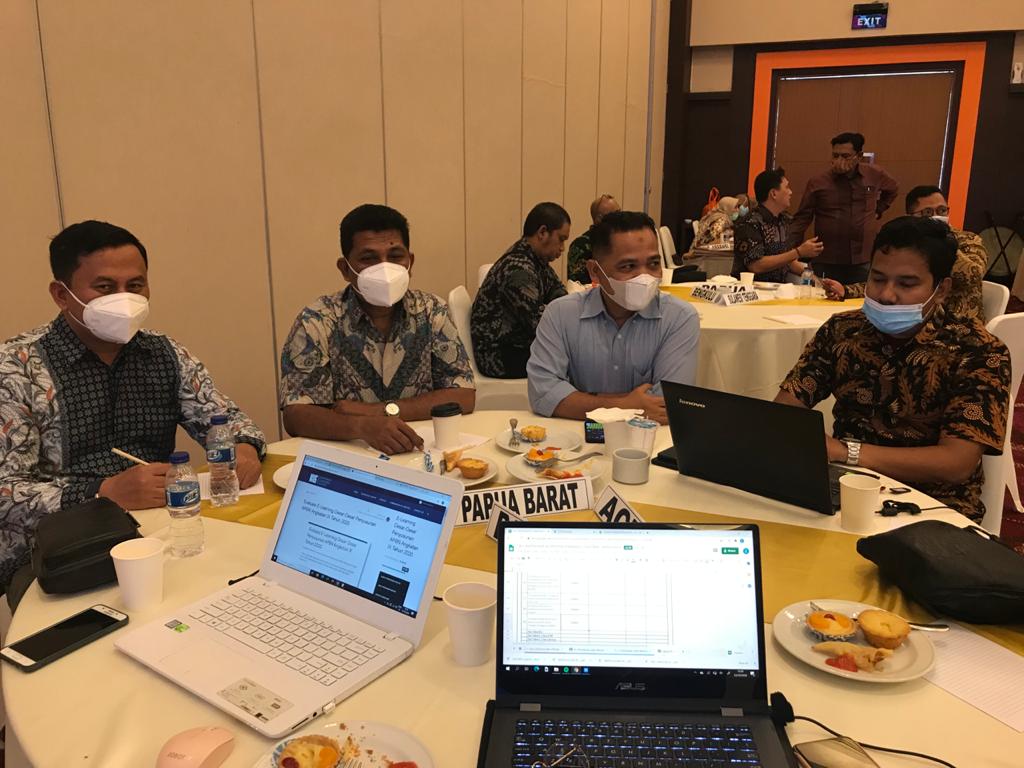 Nikson Entengo hadiri Evaluasi Hasil Penilaian Laporan Keuangan.