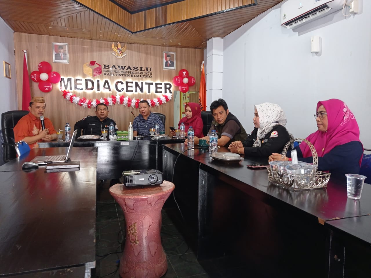 Pimpinan Bawaslu Provinsi Gorontalo Lakukan Supervisi Di Bawaslu Boalemo