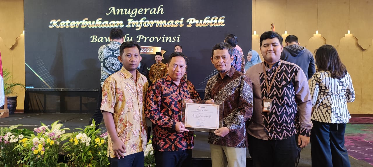 Bawaslu Provinsi Gorontalo Kembali Raih Penghargaan Badan Publik Informatif
