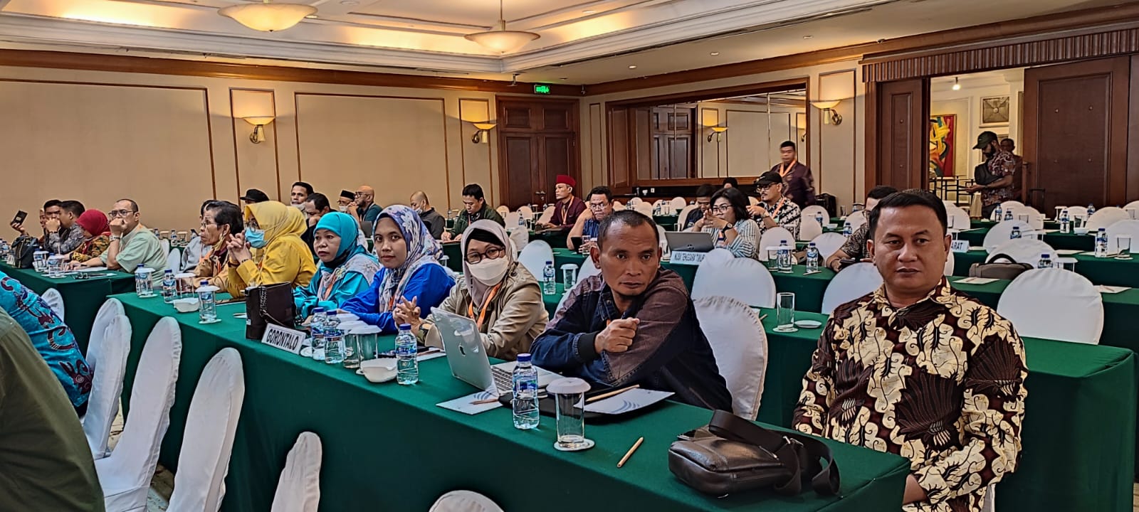 Kasek Nikson Bersama Timsel Bawaslu Provinsi Gorontalo Hadiri Rapat Pembekalan