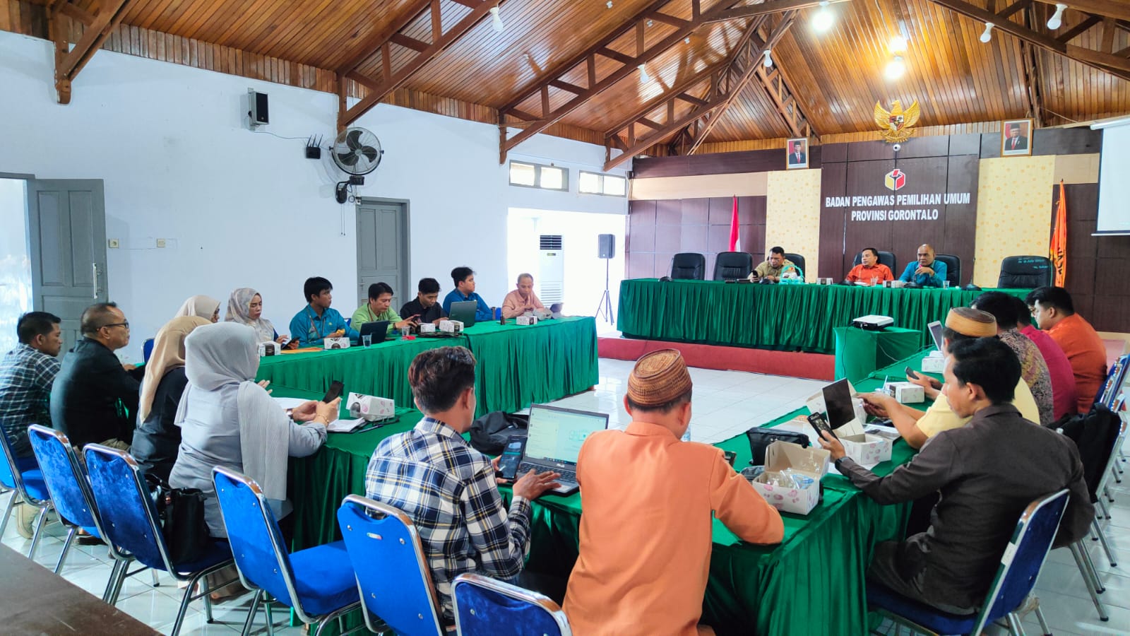 Bawaslu Provinsi Gorontalo Mendorong Transparansi dan Publikasi dalam Pengawasan Pemilu