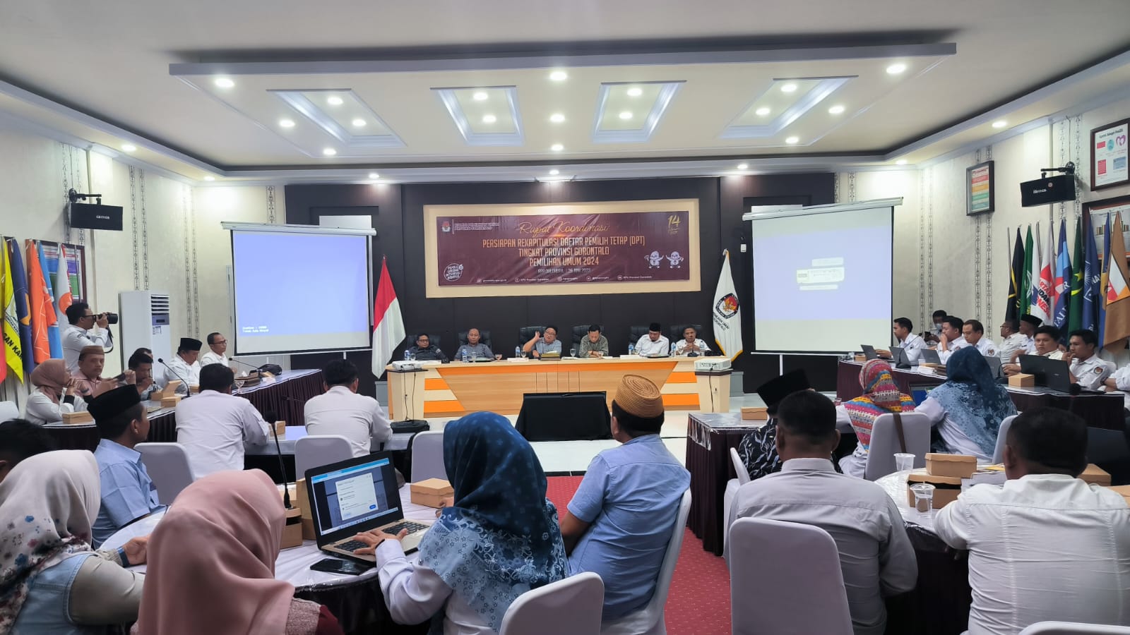 Bawaslu Provinsi Gorontalo Sampaikan Saran Perbaikan dan Tanggapan pada Rapat Koordinasi pra-Penetapan DPT