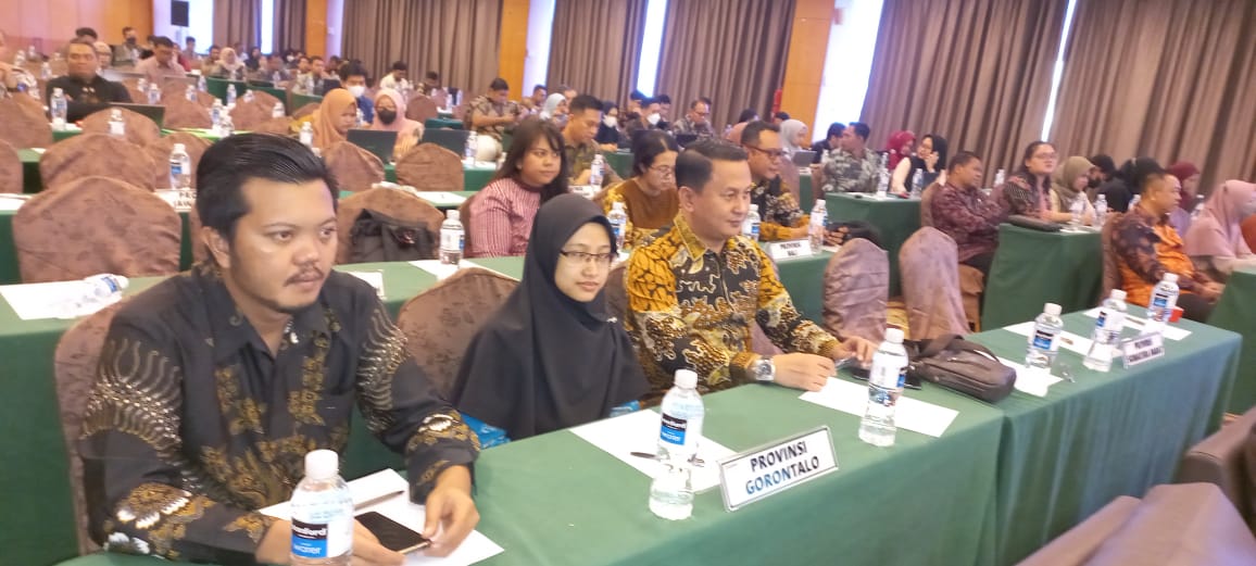 NIKSON HADIRI KEGIATAN PEMBINAAN DAN PENDAMPINGAN DALAM PENYUSUNAN LAPORAN PERTANGGUNGJAWABAN DANA PEMILU DAN DISEMINASI PEDOMAN PELAKSANAAN PENGELOLAAN DANA HIBAH PILKADA