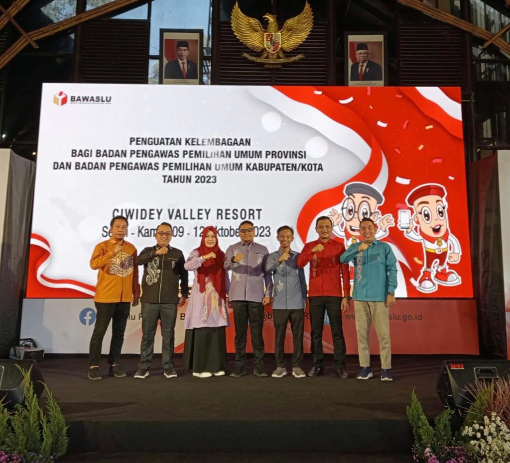 Ketua Bawaslu Provinsi Gorontalo Mengikuti Penguatan Kelembagaan