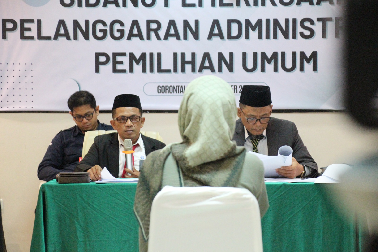 Lanjutan Sidang Pemeriksaan Pelanggaran Administratif Pemilihan Umum, Bawaslu Provinsi Gorontalo Lakukan Pembuktian