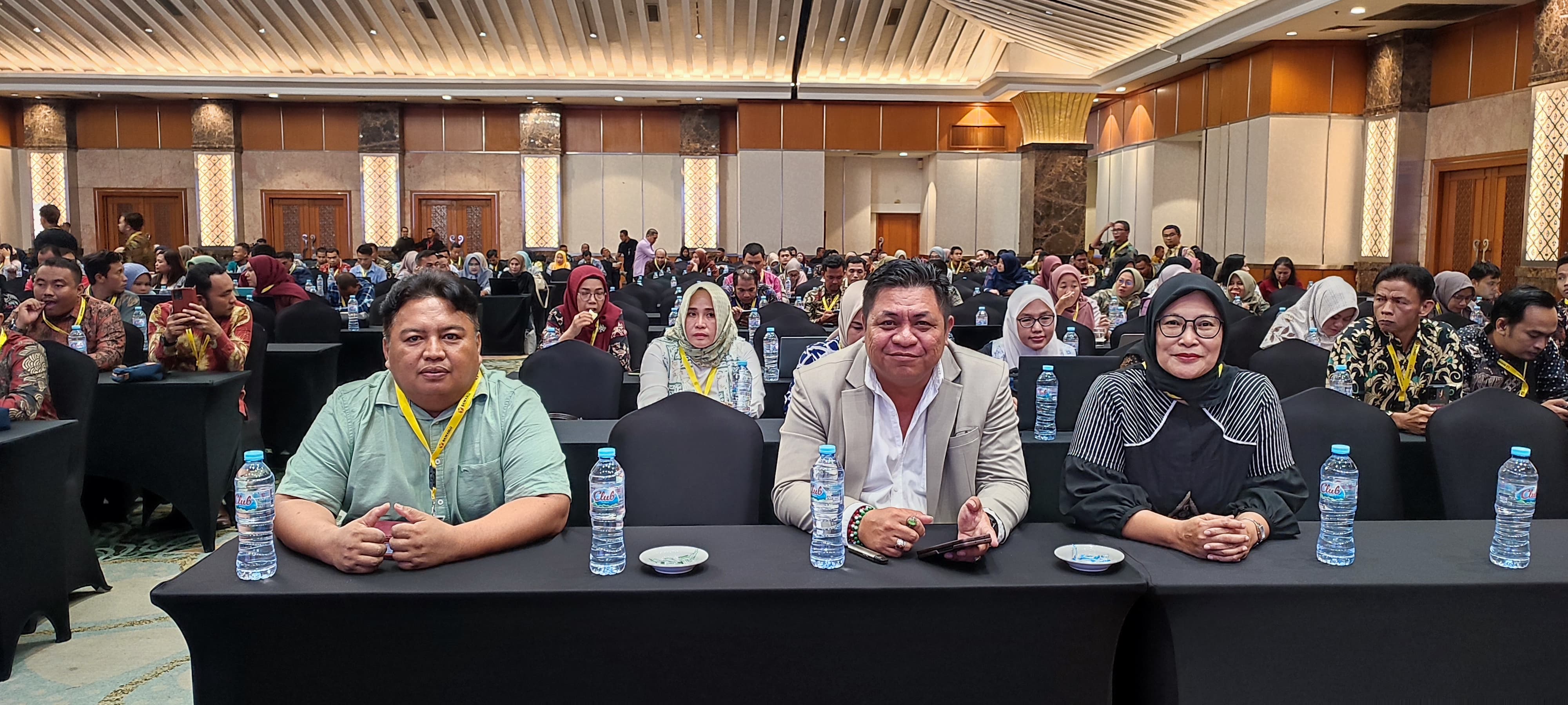 Capai 100 Persen Pengelolaan Data Pengawas AdHoc : Amin ungkap Pengelolaan data yang baik dan tepat waktu Dukung kelancaran proses pemilu