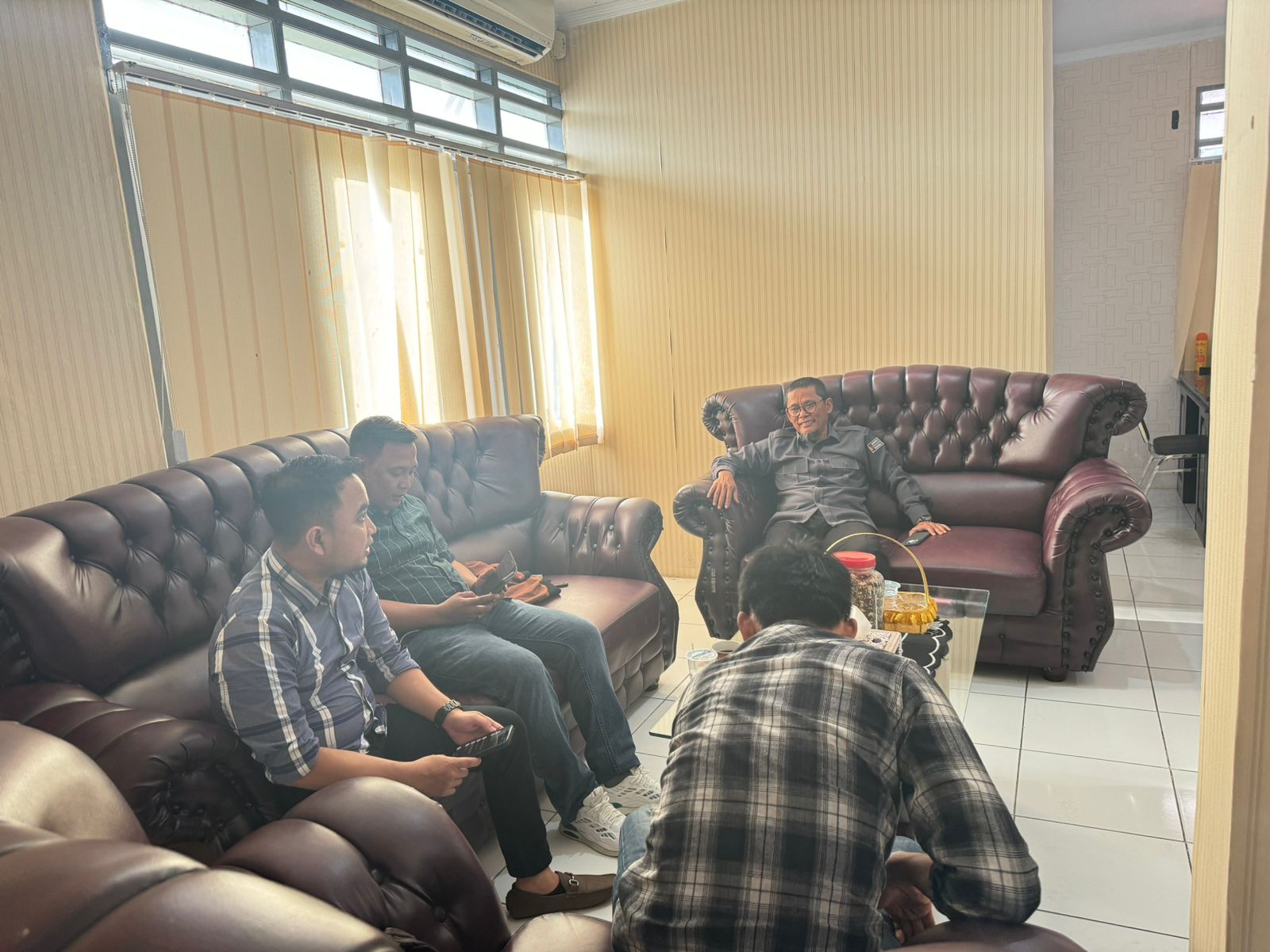 Bawaslu Provinsi Gorontalo Terima Audiensi Pemantau Pemilu