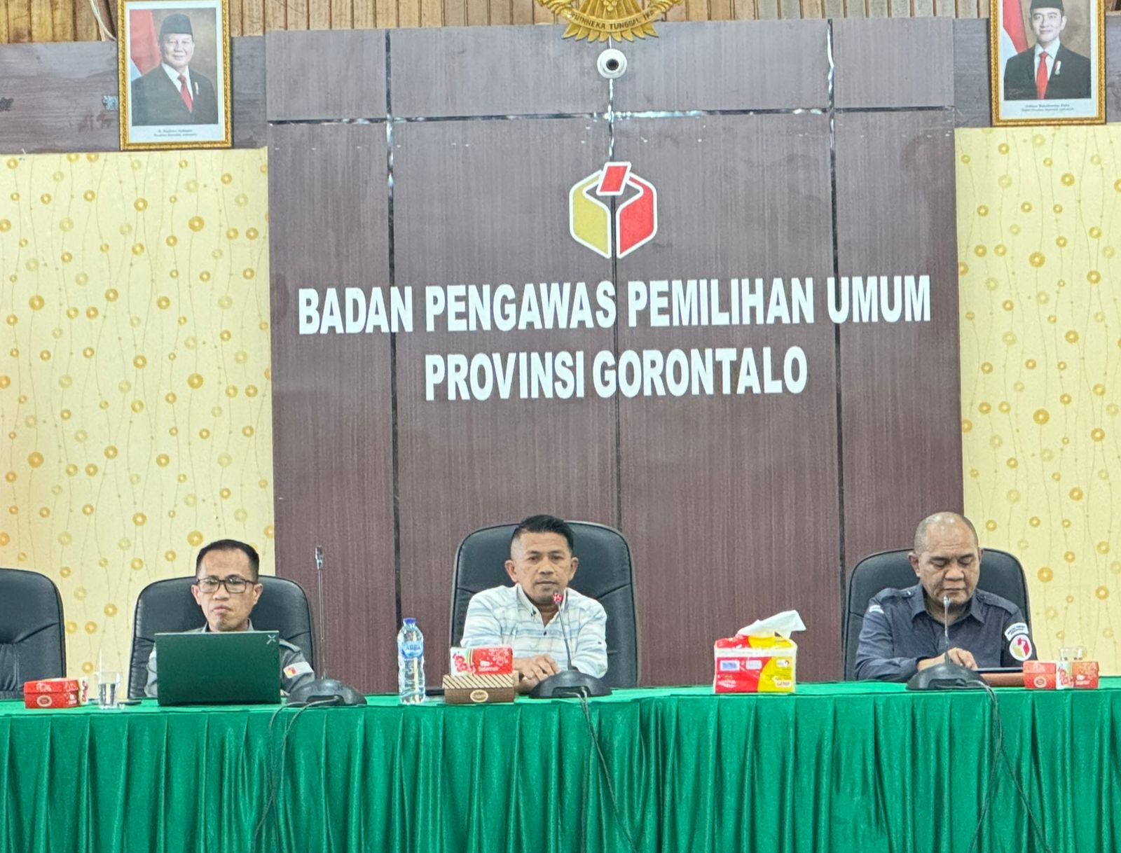 Bawaslu Provinsi Gorontalo Gelar Rapat Sinkronisasi dengan Kelompok Kerja Hasil Pengawasan Pemilihan Serentak 2024
