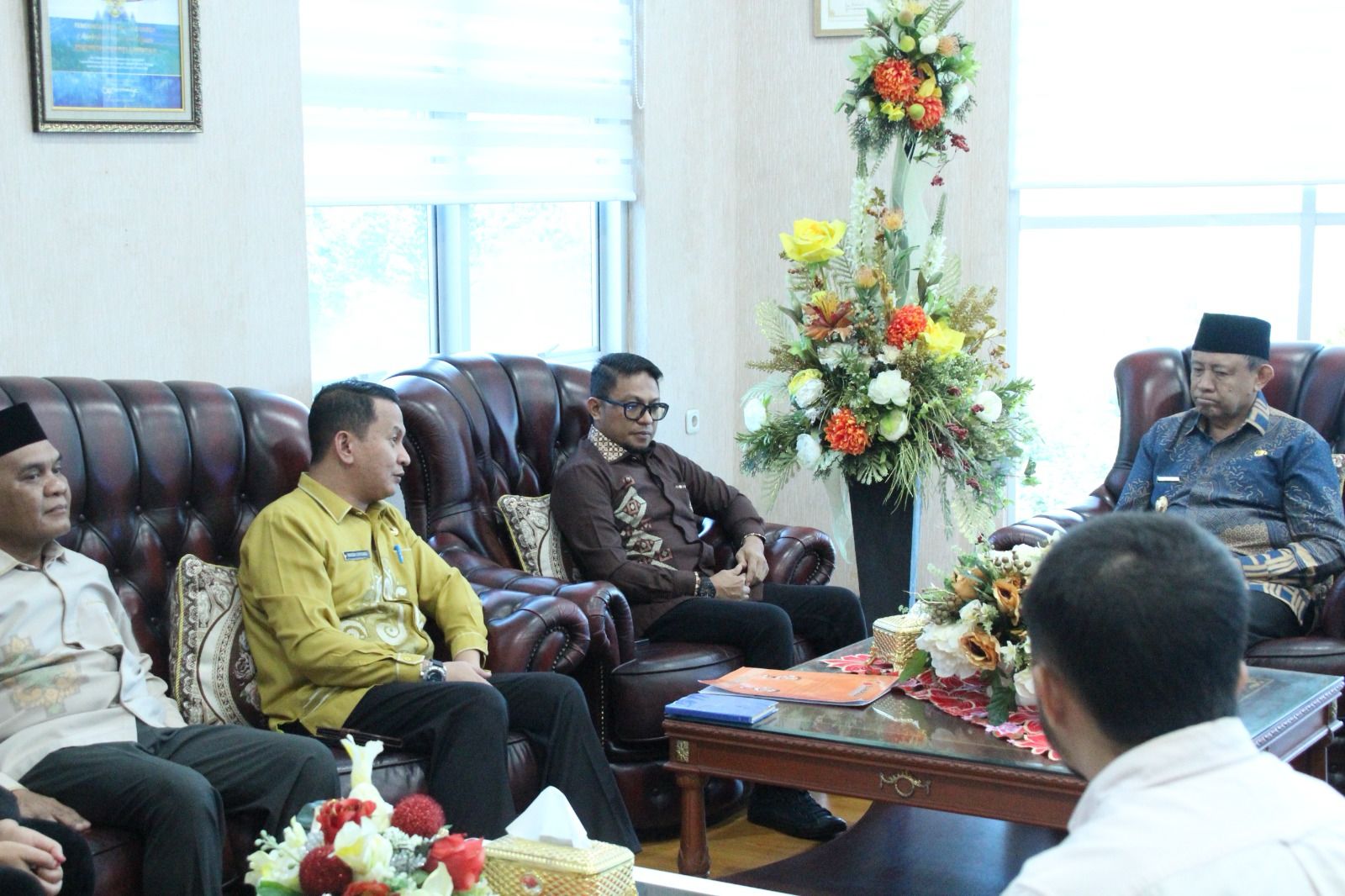 Bawaslu Provinsi Gorontalo Audiensi dengan Gubernur Bahas Addendum NPHD dalam rangka pelaksanaan PSU di Kabupaten Gorontalo Utara