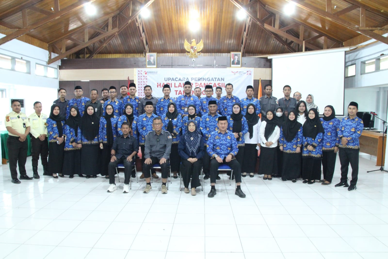 Bawaslu Provinsi Gorontalo Gelar Upacara Hari Lahir Pancasila Tahun 2025, John Hendri Purba: Mari kita mengamalkan nilai-nilai Pancasila dalam kehidupan sehari-hari